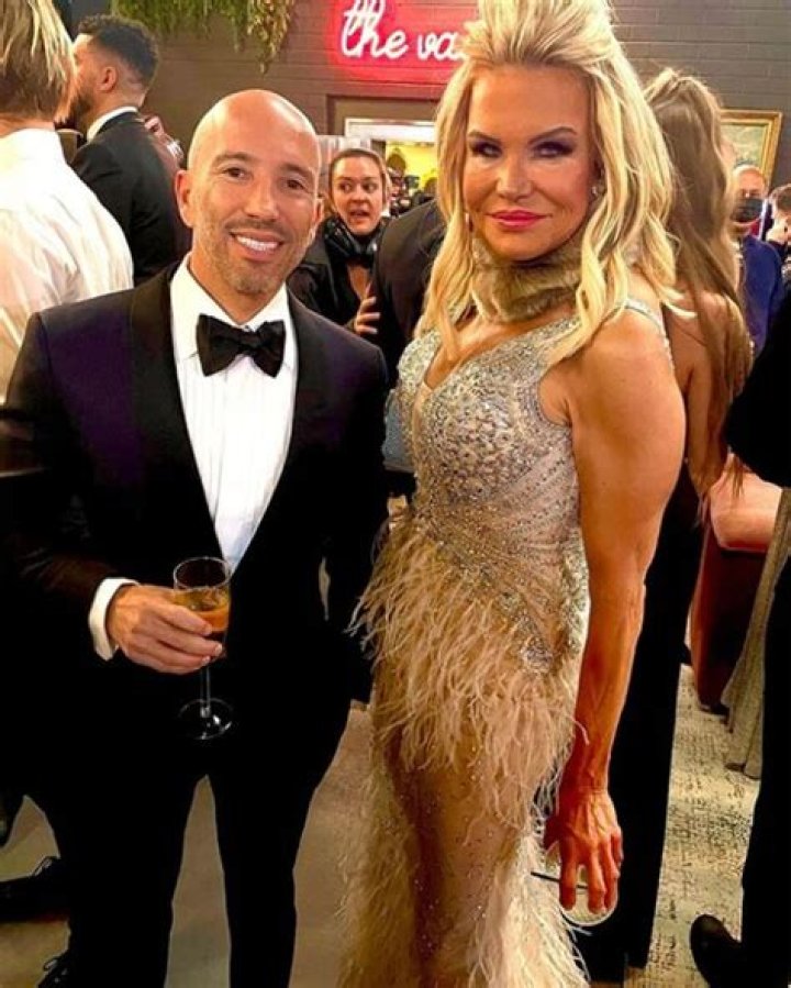 Lisa Helou Net Worth & Earnings, How Rich is Selling OC Gio Helou’s Mother?