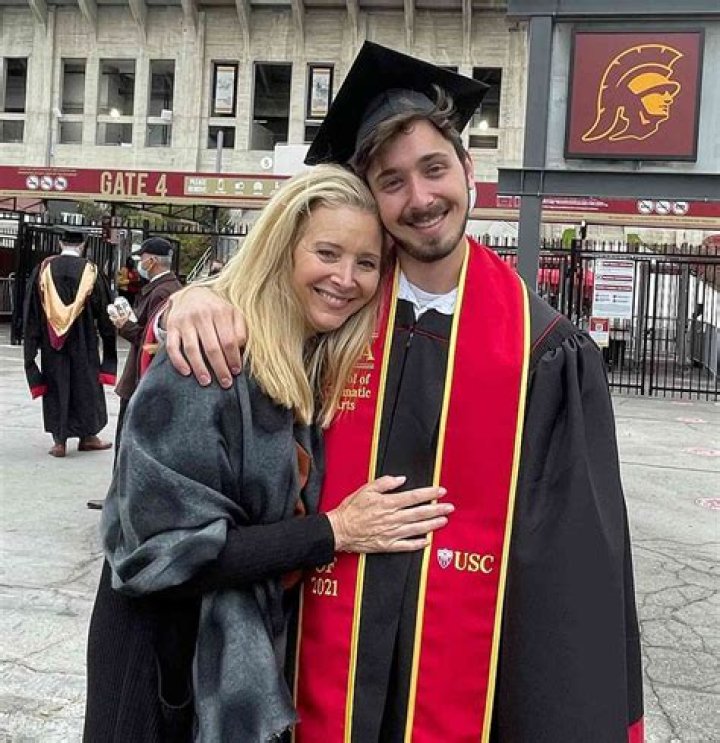 Lisa Kudrow Husband, Married, Net Worth, Age, Kids, Son