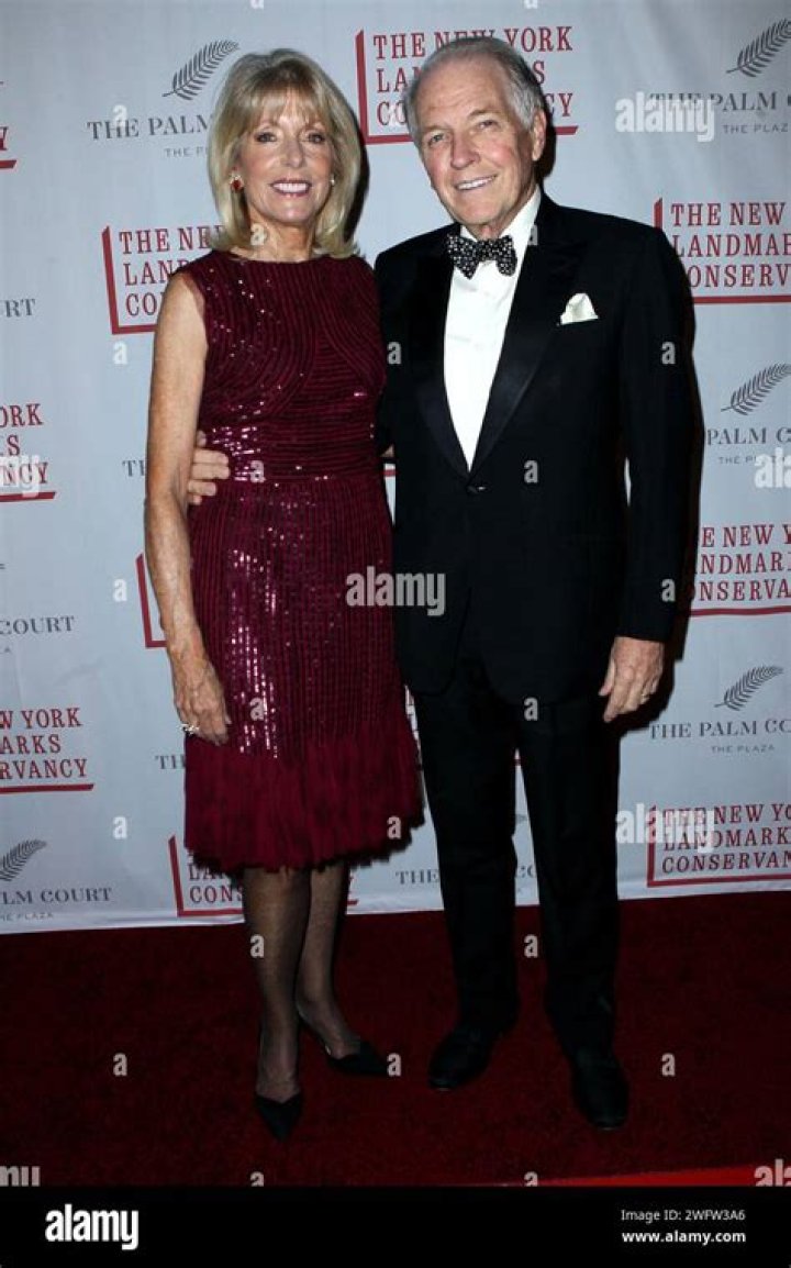 Liz Peek Bio, Wiki, Age, Husband, Son, Family, Net Worth, Fox News, Height and Conservative 