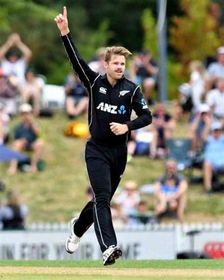 
Lockie Ferguson Height, Weight, Net Worth, Age, Birthday, Wikipedia, Who, Nationality, Biography 