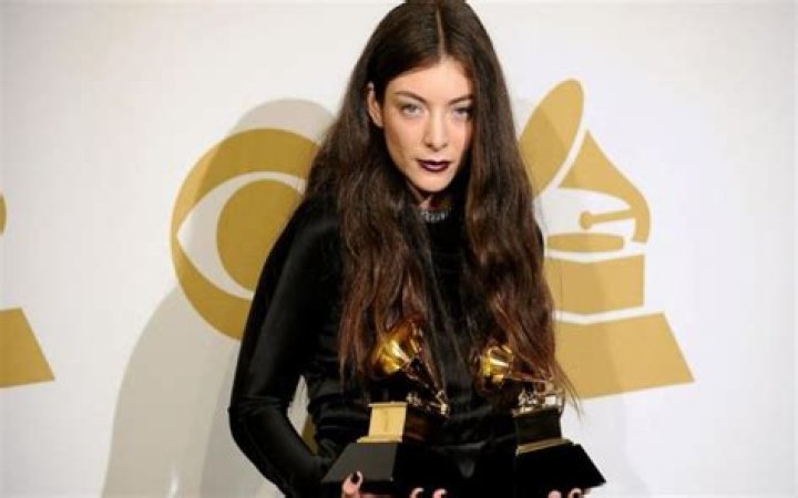 Lorde Height, Weight, Measurements, Bra Size, Shoe Size