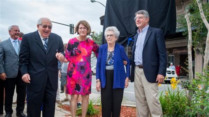 
Louisiana’s first Female Governor, Lucille Babineaux, dies at 102 