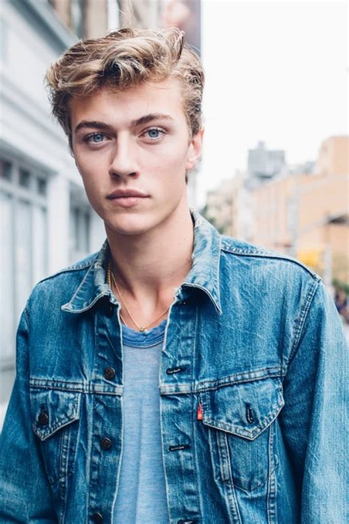 Lucky Blue Smith Height, Weight, Body Measurements, Shoe Size
