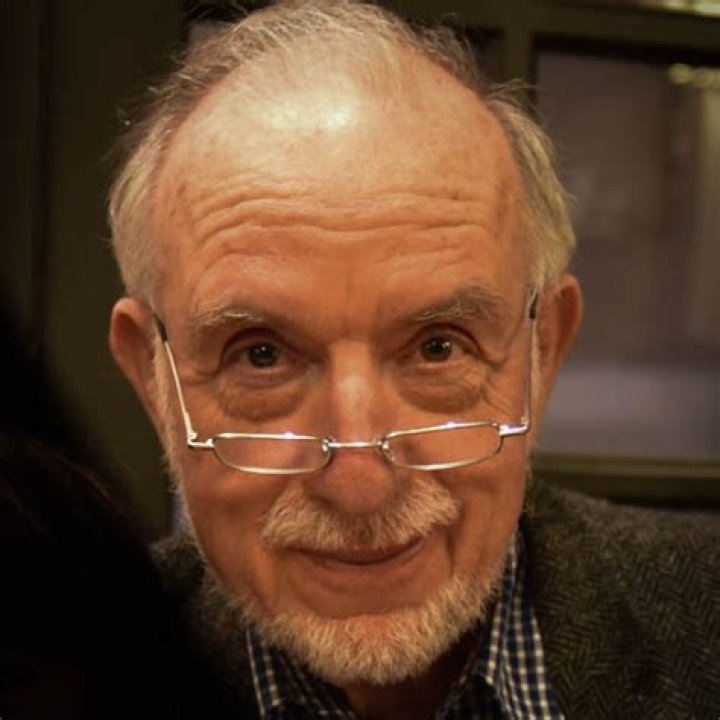 Lukas Fierz Net Worth