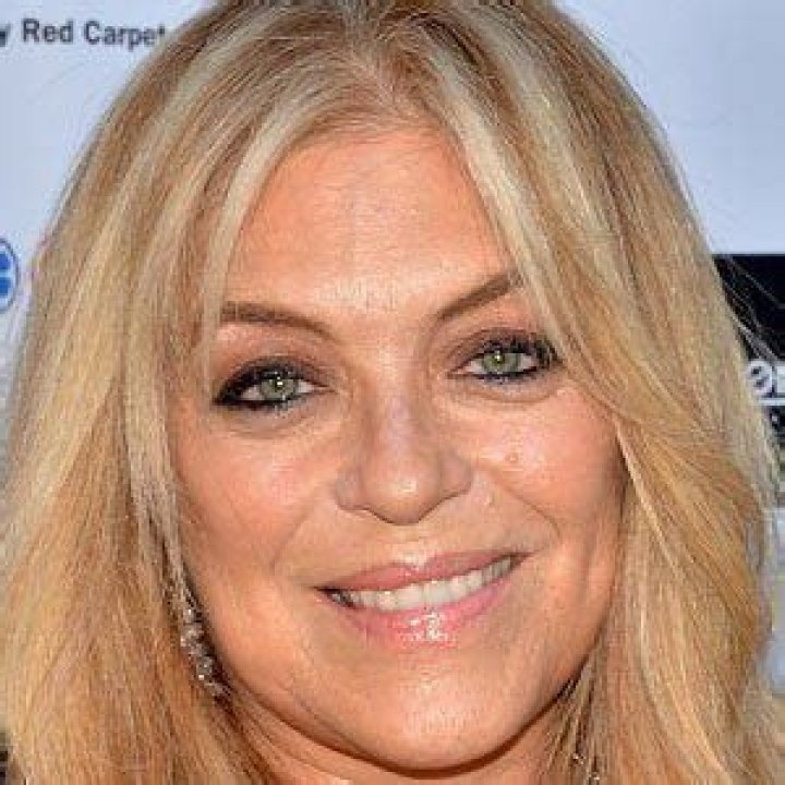 Lydia Cornell Net Worth