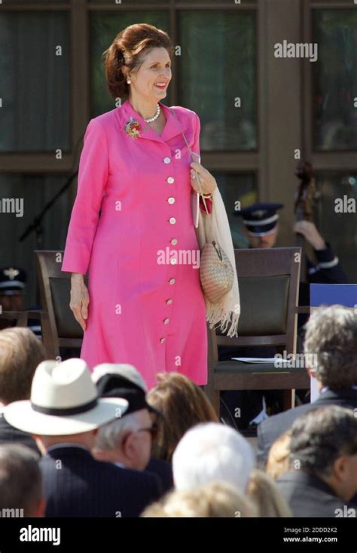 Lynda Bird Johnson Robb Net Worth