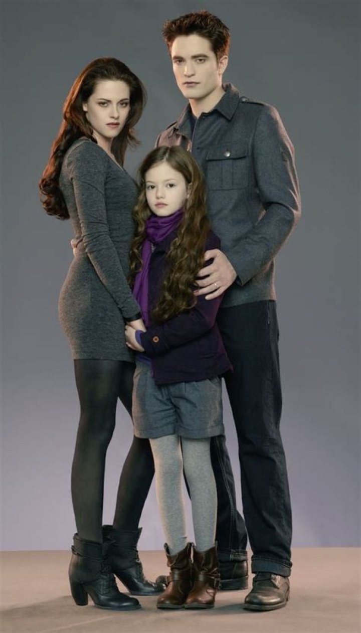 Mackenzie Foy Parents Giorgina Karrie Foy And Andrew Steven Foy Like To Stay Away From Limelight