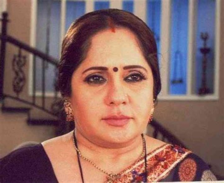 Madhavi Gogate Height, Weight, Net Worth, Age, Birthday, Wikipedia, Who, Nationality, Biography