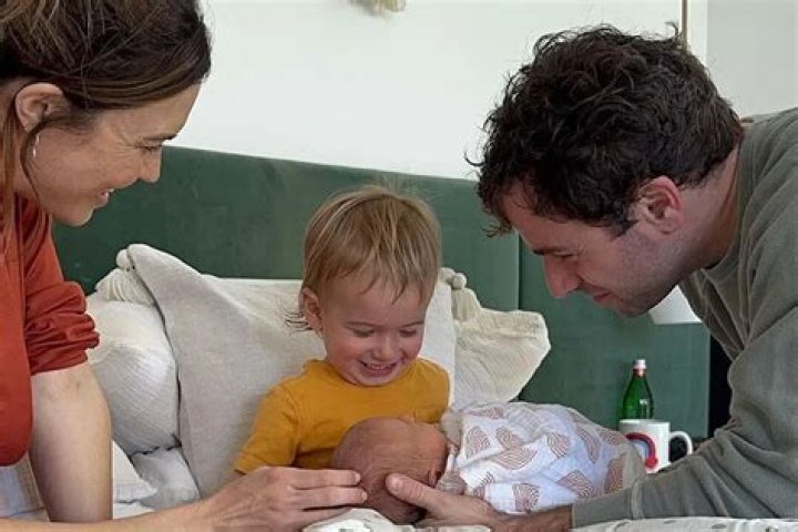 
Mandy Moore Tries to ‘Cut This Mastitis Off at the Pass’ as She Nurses Baby Son Ozzie, 3 Weeks 