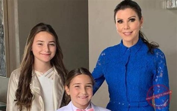 Manuela Arbelaez Bio, Wiki, Age, Height, Husband, Kids, Parents, Model, Movies, and Net worth