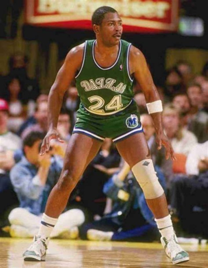 Mark Aguirre