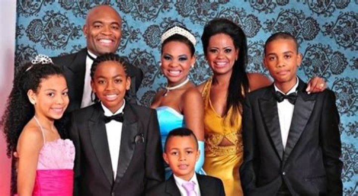 Meet Anderson Silva Parents: Juarez Silva And Vera Lúcia Da Silva, Siblings And Family