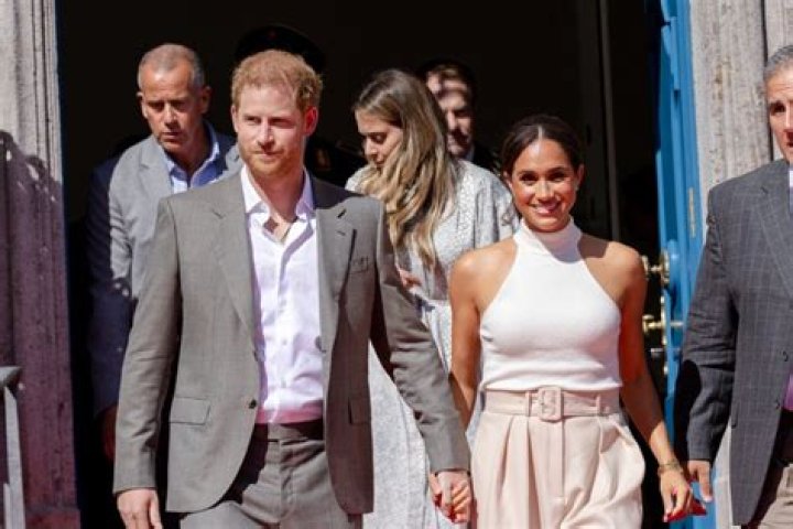 
Meghan Markle Disputes The One-Sided Notion Prince Harry ‘Chose’ Her For Marriage 