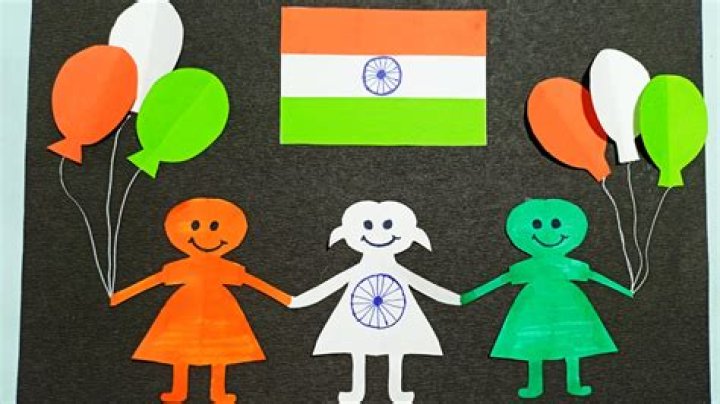 
Mercy Eke’s Independence Day paper-dress elicits conflicting reactions. 