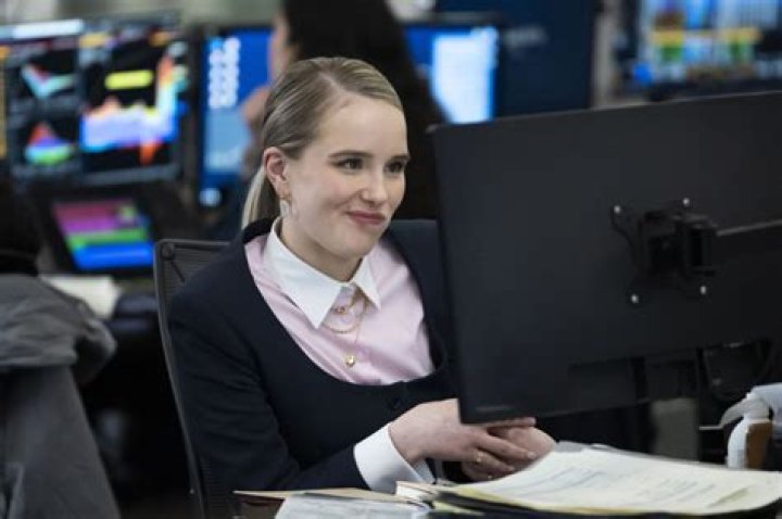 Miriam Petche Net Worth, Income, Salary, Earnings, Biography