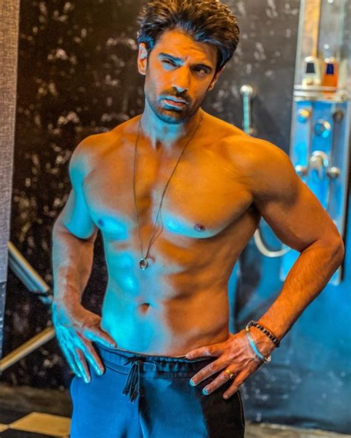 
Mohit Malik Height, Weight, Net Worth, Age, Birthday, Wikipedia, Who, Nationality, Biography 