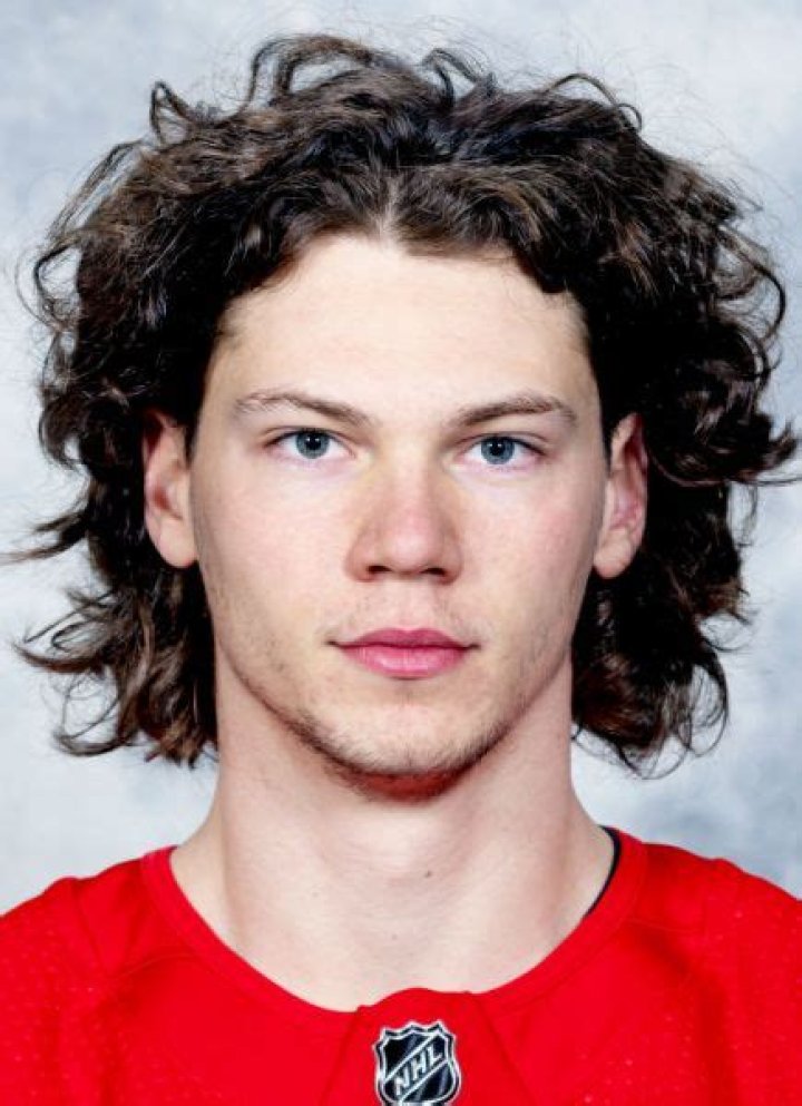 
Moritz Seider Height, Weight, Net Worth, Age, Birthday, Wikipedia, Who, Nationality, Biography 