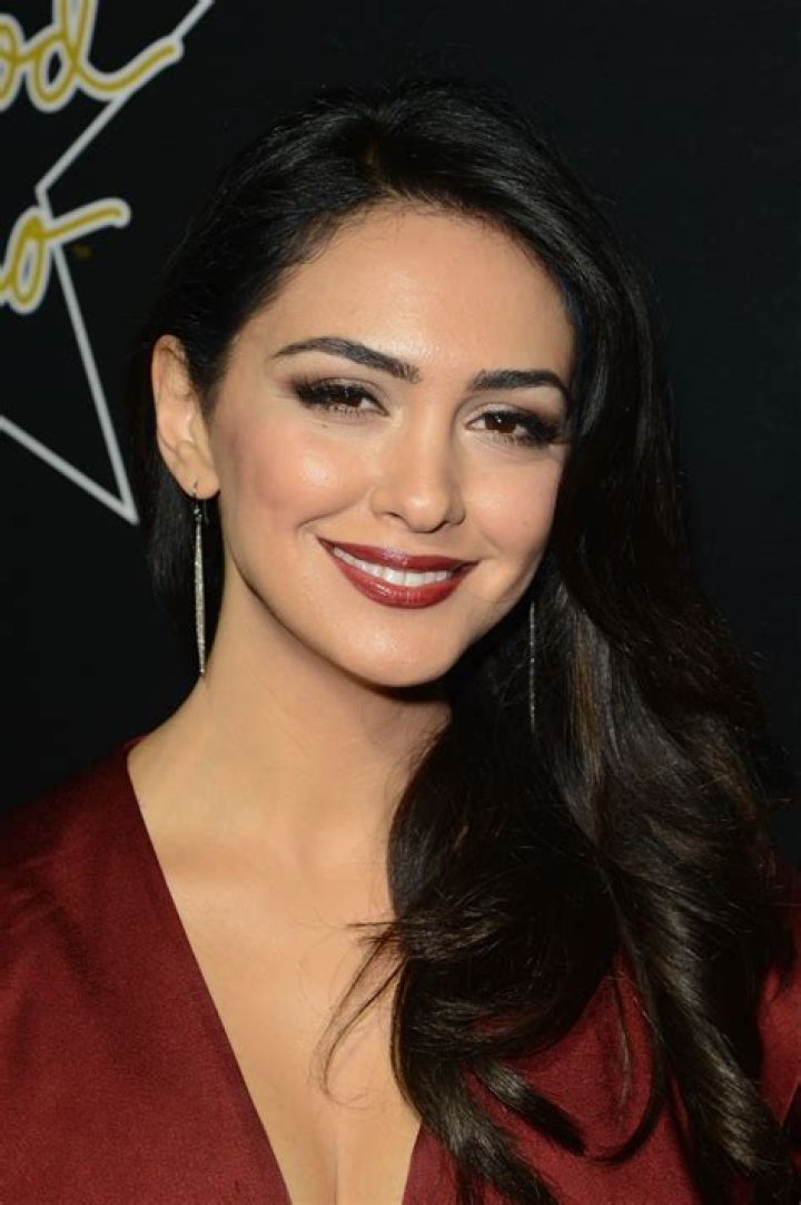 Nazanin Boniadi Height, Weight, Measurements, Bra Size, Shoe Size