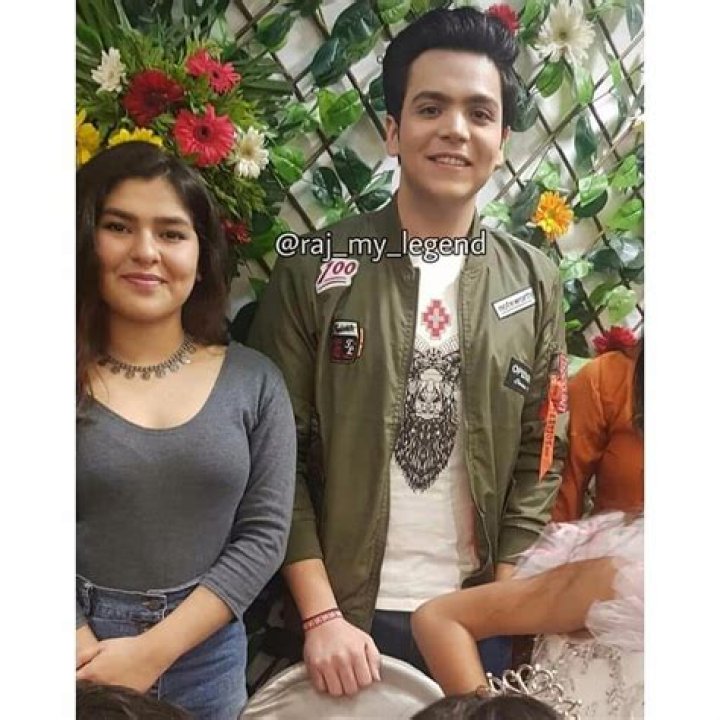 Nidhi Bhanushali Height, Weight, Net Worth, Age, Birthday, Wikipedia, Who, Instagram, Biography