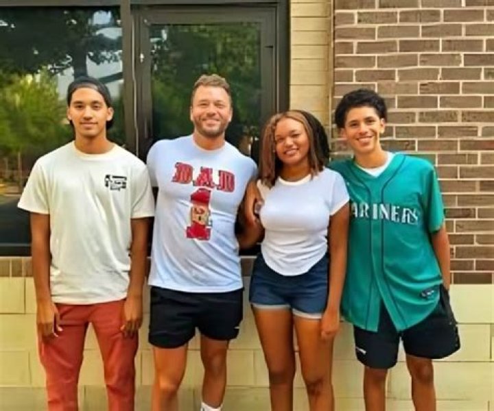 
Nikkia Whiteside Height, Weight, Net Worth, Age, Birthday, Wikipedia, Who, Instagram, Biography 