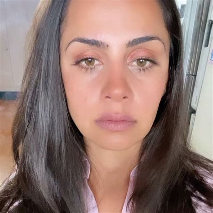 Nishi Munshi Net Worth, Earnings, Salary, Dating, Boyfriend, Height, Age, Facts, Wiki-Bio