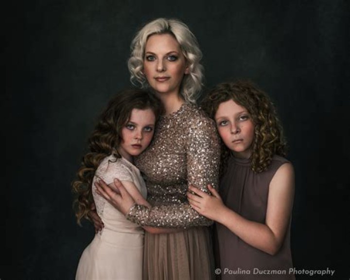 
Open Secrets of How Essie Davis Balanced Her Busy Career With Being a Wife and Mother 