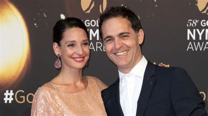 
Pedro Alonso Wife Who is Pedro Alonso Wife? 