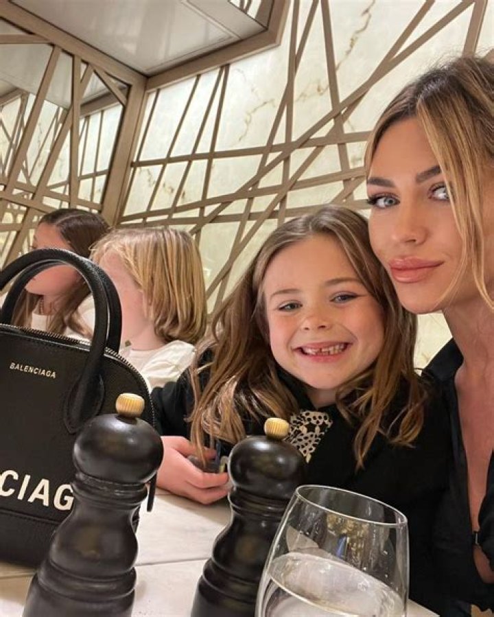 
Peter Crouch Daughter Is Already A TikTok Viral At 10, Meet Sophia Crouch On Instagram 
