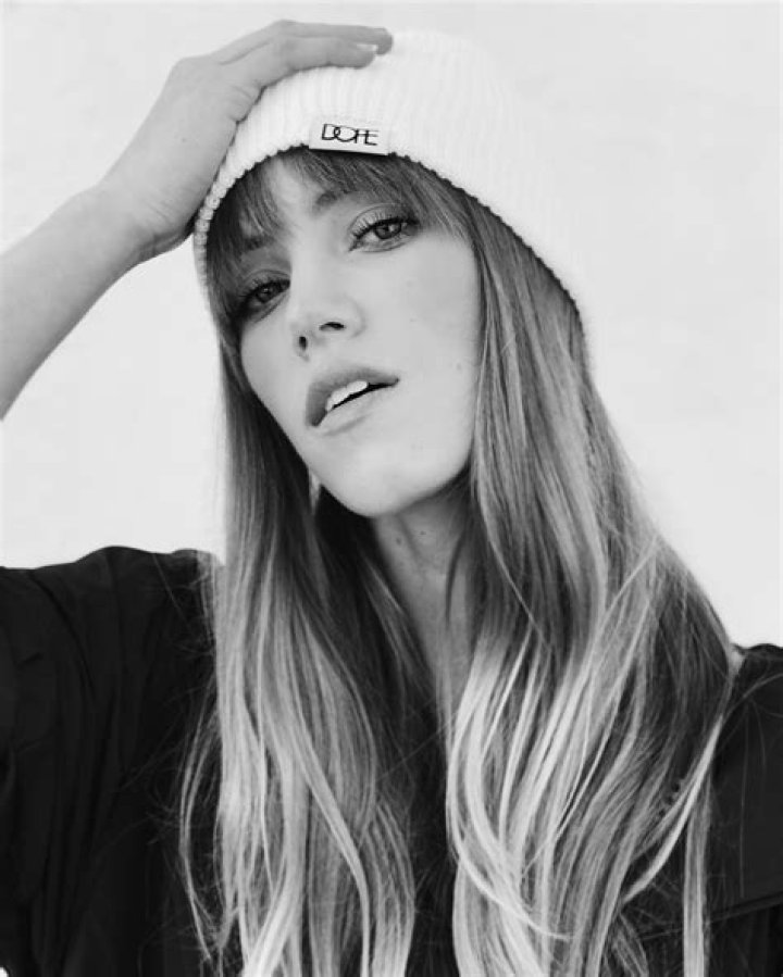 Rachel Faulkner Height, Weight, Net Worth, Age, Wiki, Who, Instagram, Biography