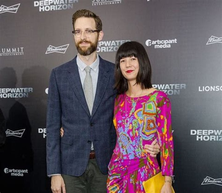 
Rob Kerkovich is Married to Wife: Anjali Prasertong. Kids. 