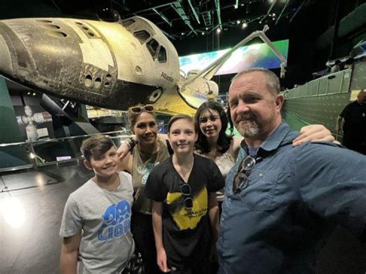 Robin Murdoch FOX 2 Bio-Wiki Age, Married, Twins, Injury, Salary and Net Worth