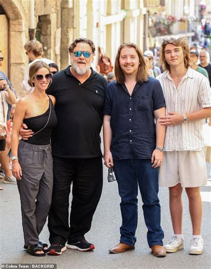 Russell Crowe’s Net Worth, Age, Height, Weight, Wife, Kids, Bio-Wiki