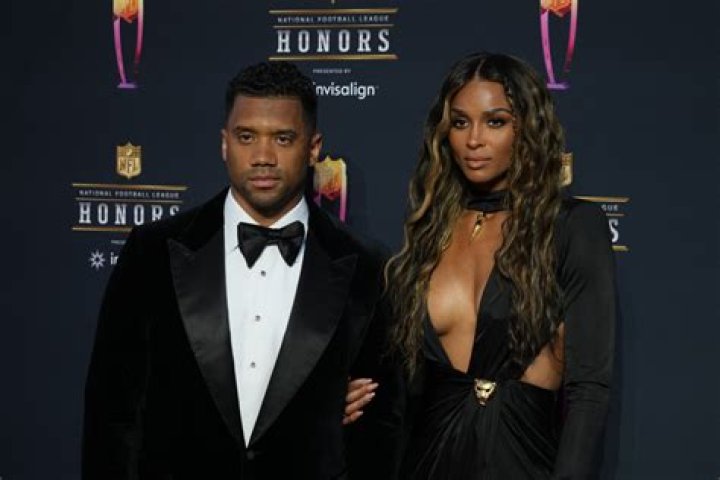 Russell Wilson Wife, divorce, girlfriend, parents, sister, ethnicity