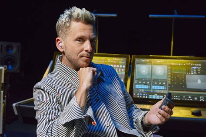 Ryan Tedder Height, Weight, Body Measurements, Shoe Size