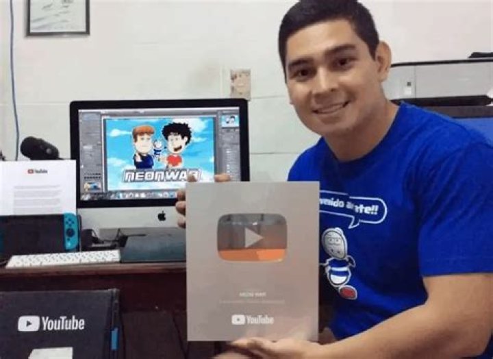 Salvadoreño Youtuber, Creator Of Neon War, Cancer Victim Dies