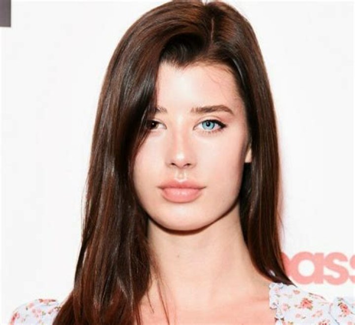 
Sarah McDaniel Height, Weight, Net Worth, Age, Birthday, Wikipedia, Who, Nationality, Biography 