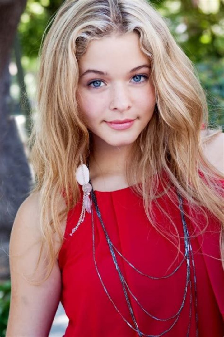 Who is Sasha Pieterse? What’s Her Age And How She Gain Weight? Let’s Get Into It