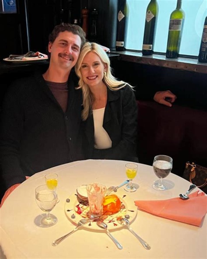 Sean Hjelle Height, Weight, Net Worth, Age, Birthday, Wikipedia, Who, Nationality, Biography