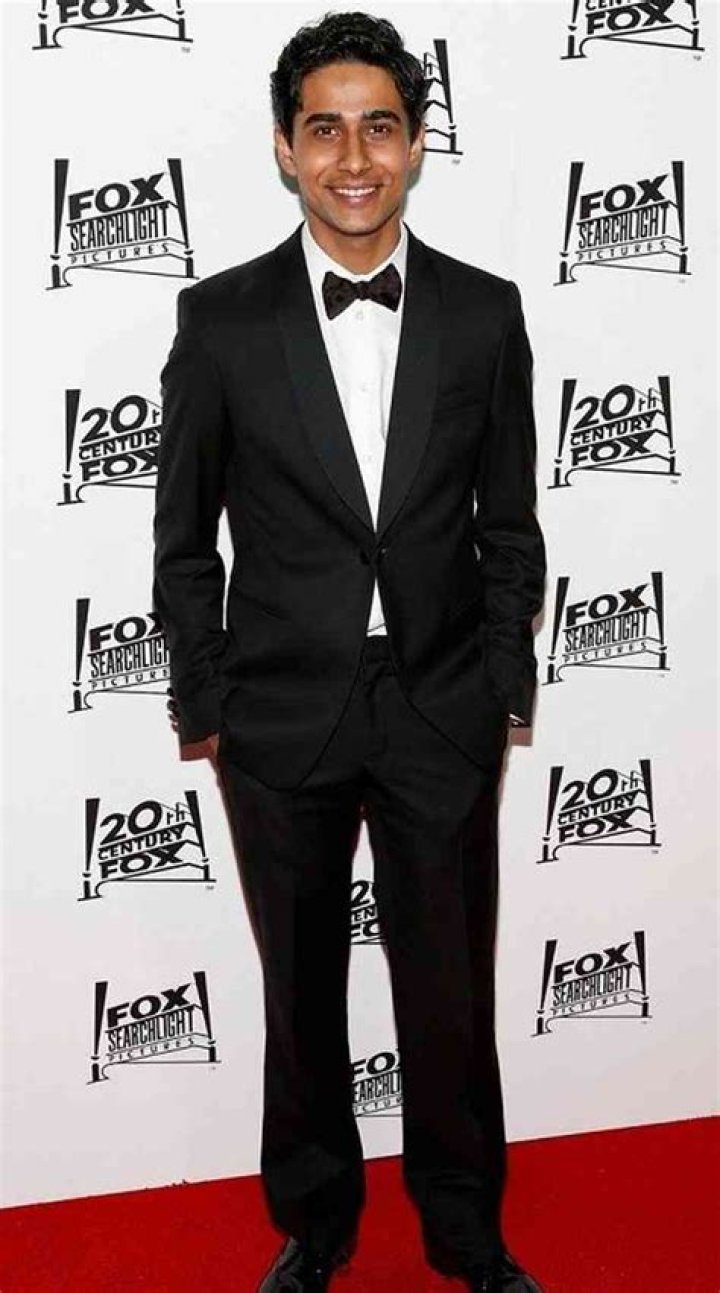 Suraj Sharma Height, Weight, Net Worth, Age, Birthday, Wikipedia, Who, Nationality, Biography