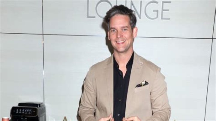 Tom Brooks Net Worth