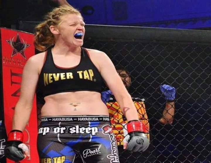 Tonya Evinger Height, Weight, Measurements, Bra Size, Shoe Size