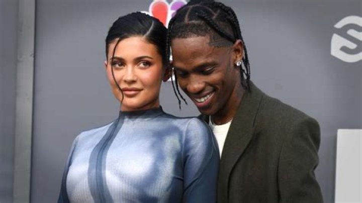 
Travis Scott Pays Tribute to Kylie Jenner on Her 25th Birthday with Adoring Snapshots 