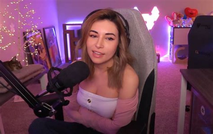 Twitch Streamer Alinity: Find Her Wikipedia, Boyfriend & Age