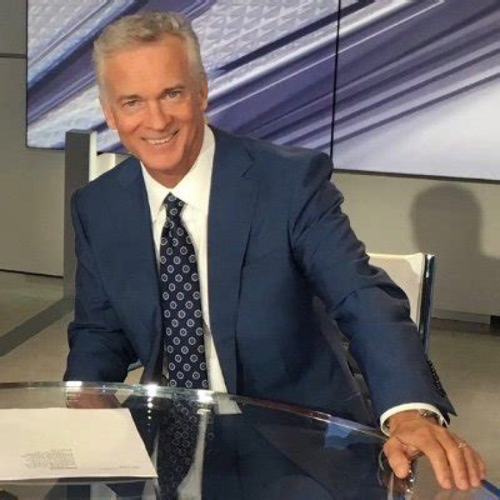 What Happened To Fox News Trace Gallagher Eyes? Illness and Condition