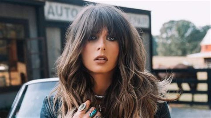 Ella Ballentine's Age, Height, Boyfriend, Dating, Career, Net worth, Height