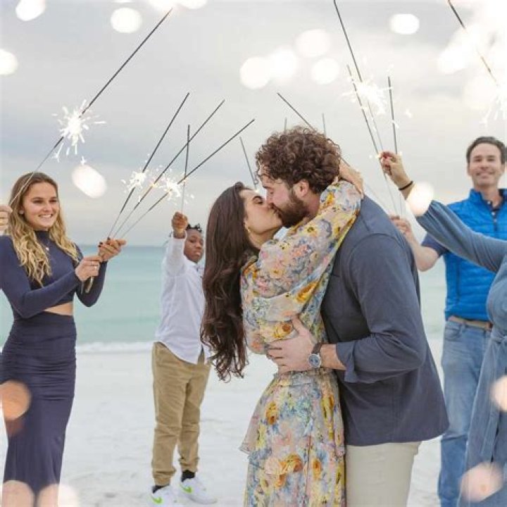 
Who Are David And Rachel Knox? Dawson Knox Brother Luke and Family 