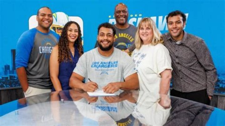 
Who are Rashawn Slaters Parents? Rashawn Slater Biography, Parents Name and More 