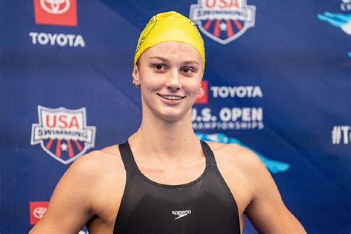 Who Are Summer McIntosh Parents? 15-Year-Old Canadian swimmer Wins World Championship Gold