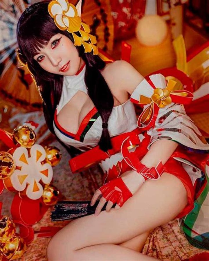 
Who is Arisara Karbdecho On TikTok? Thai Cosplayer Death, She Gasped While Eating Rice 