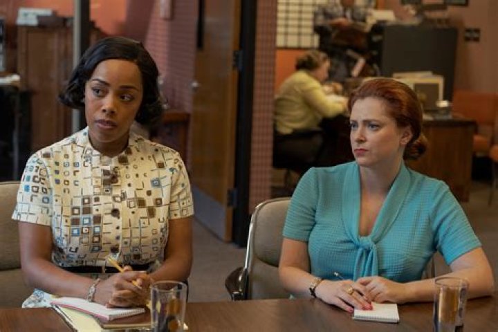 Who Is Brittany Bradford Actor? Everything On Julia Cast Age Wiki And Instagram Bio Explored